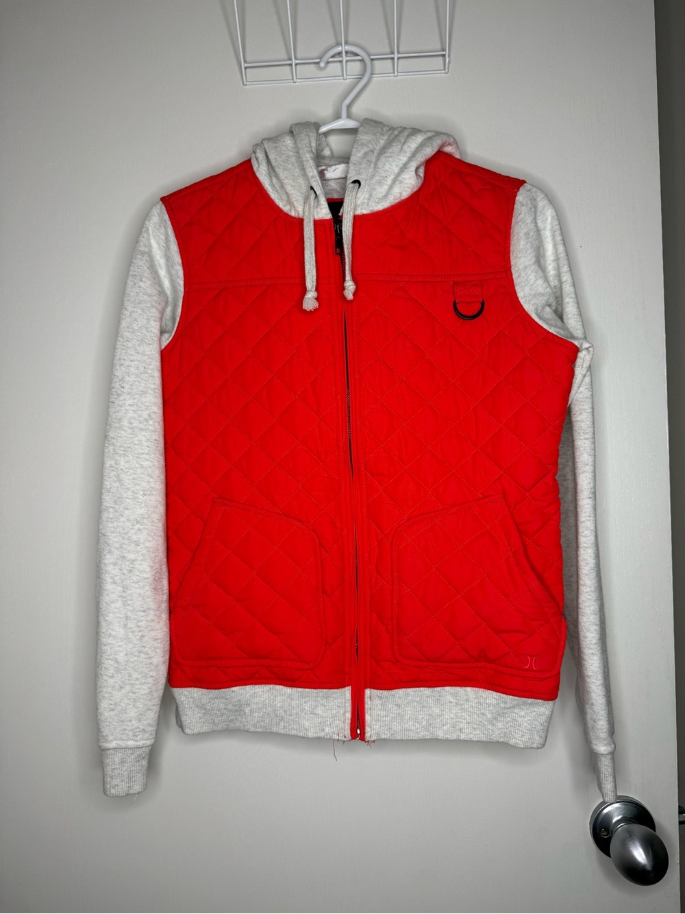 Hurley Red Quilted Hooded Jacket with Light Gray Sleeves Men's Small